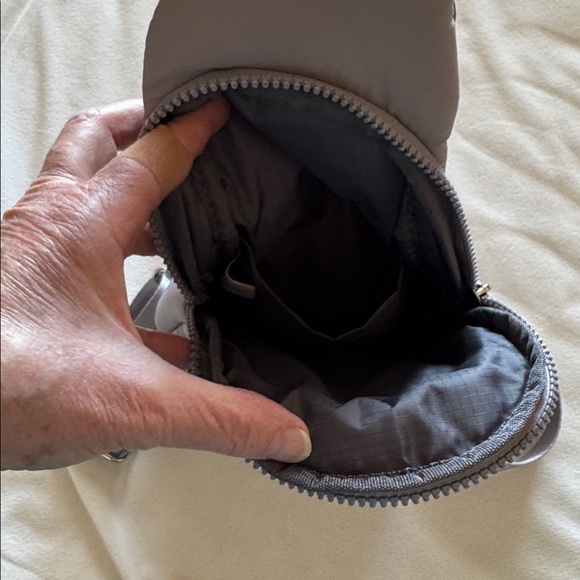 Mini sling back pack - Picture 8 of 10